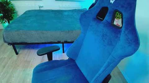 topcranberry online show from 10-26-25, 02:01