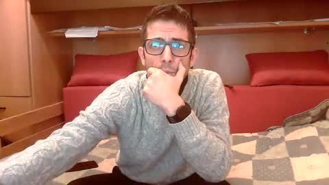 Snapshot of topg84 chatting on 02-15-25, 05:07 Topg84 online show from 02-15-25, 05:07