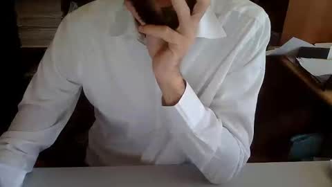 Snapshot of topg84 chatting on 09-19-25, 09:32 Topg84 online show from 09-19-25, 09:32