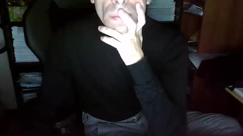 Snapshot of topg84 chatting on 09-29-25, 06:35 Topg84 online show from 09-29-25, 06:35