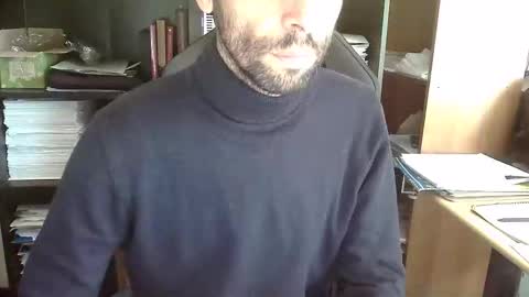 Snapshot of topg84 chatting on 10-18-25, 09:10 Topg84 online show from 10-18-25, 09:10