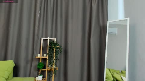 Mona online show from 10-04-25, 08:12