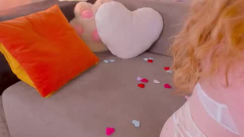 Snapshot of tori_the_witch chatting on 02-13-26, 09:05 Tori online show from 02-13-26, 09:05