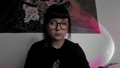 Snapshot of toriayun0 chatting on 01-11-25, 10:51 your personal gothic girl check it online show from 01-11-25, 10:51