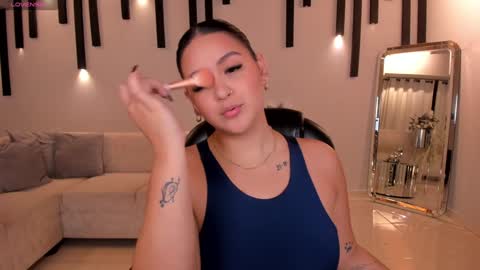 Tori Cross online show from 01-05-25, 11:22