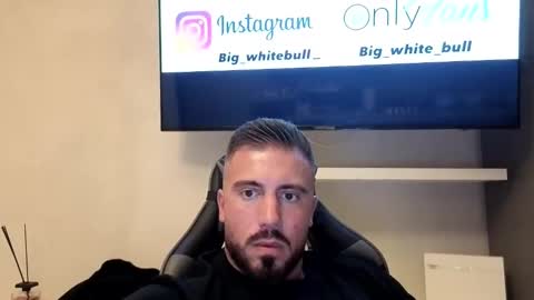 Snapshot of toro_arrapato chatting on 10-17-25, 07:27 toro_arrapato online show from 10-17-25, 07:27