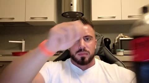 Snapshot of toro_arrapato chatting on 10-21-25, 05:13 toro_arrapato online show from 10-21-25, 05:13