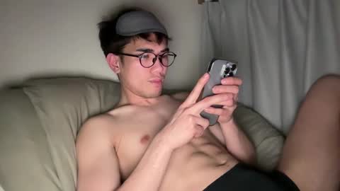 Snapshot of toshikaro0 chatting on 03-12-25, 05:49 Karo online show from 03-12-25, 05:49