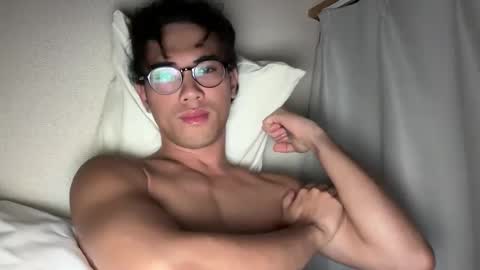 Snapshot of toshikaro0 chatting on 09-09-25, 05:45 Karo online show from 09-09-25, 05:45