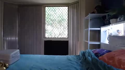 Snapshot of total_aussie_milfs chatting on 10-09-25, 11:03 Milly online show from 10-09-25, 11:03