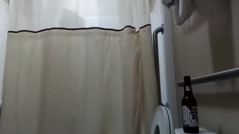 Snapshot of totallyawesome_65 chatting on 11-06-25, 03:35 totallyawesome_65 online show from 11-06-25, 03:35