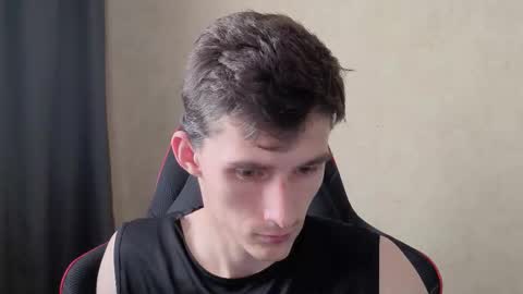 Snapshot of touch_me8 chatting on 10-15-25, 04:12 Arti online show from 10-15-25, 04:12