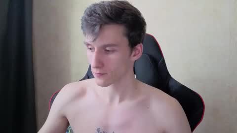 Snapshot of touch_me8 chatting on 10-18-25, 08:04 Arti online show from 10-18-25, 08:04