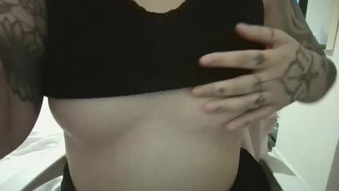 touchtease online show from 02-01-26, 12:20