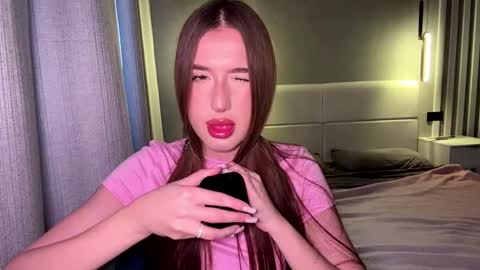 Snapshot of towandaboughan chatting on 02-18-26, 09:05 Ioanna online show from 02-18-26, 09:05