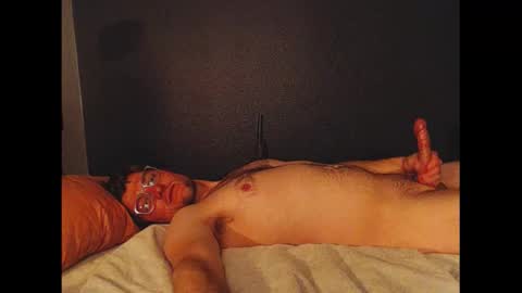 Snapshot of towerofalex chatting on 12-15-25, 05:34 towerofalex online show from 12-15-25, 05:34