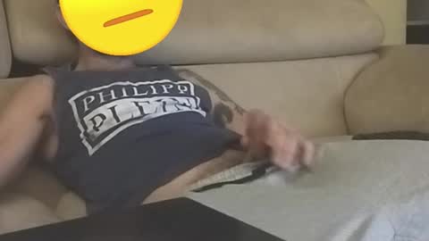 Snapshot of toyboylee chatting on 12-01-25, 12:15 toyboylee online show from 12-01-25, 12:15