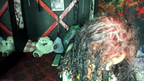 tracy_ks online show from 09-30-25, 09:42