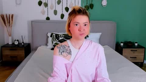 tracycurtis online show from 10-04-25, 06:00