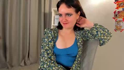 Snapshot of tracylilith chatting on 12-13-25, 07:53 Call me Tracy online show from 12-13-25, 07:53