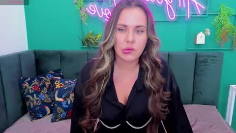 Tracy online show from 11-09-25, 01:37