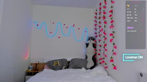 Ariana and Erik online show from 10-16-25, 12:17