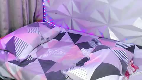 Gigi online show from 12-17-24, 12:11