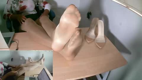 Sexy Selena 1203 online show from 09-30-25, 03:28