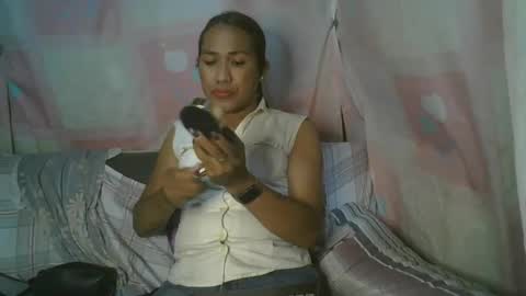 transhottie28 online show from 02-27-25, 10:15