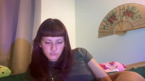Snapshot of transinmourning chatting on 09-22-25, 05:31 DD online show from 09-22-25, 05:31