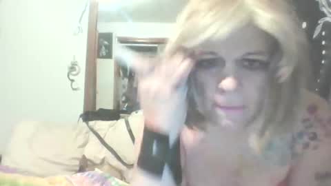 Snapshot of traphouseslutbunny4fun chatting on 01-07-25, 04:39 traphouseslutbunny4fun online show from 01-07-25, 04:39