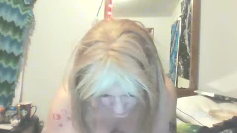 Snapshot of traphouseslutbunny4fun chatting on 01-10-25, 09:44 traphouseslutbunny4fun online show from 01-10-25, 09:44