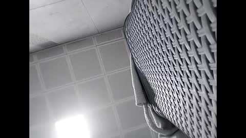 Snapshot of trapper727272 chatting on 01-28-25, 06:27 Big Head Cock online show from 01-28-25, 06:27