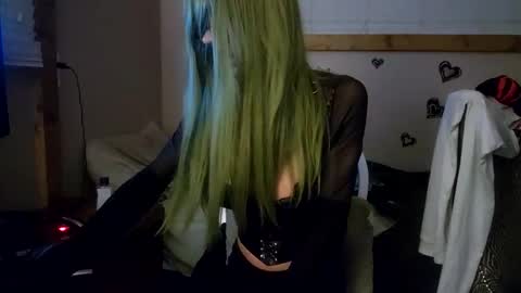 Snapshot of trapslutlexxxi chatting on 03-07-25, 08:23 TraplutLexxxi online show from 03-07-25, 08:23