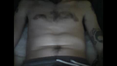 Snapshot of travelbait chatting on 11-14-25, 04:11 travelbait online show from 11-14-25, 04:11