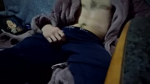 Snapshot of travelbait chatting on 11-23-25, 02:22 travelbait online show from 11-23-25, 02:22