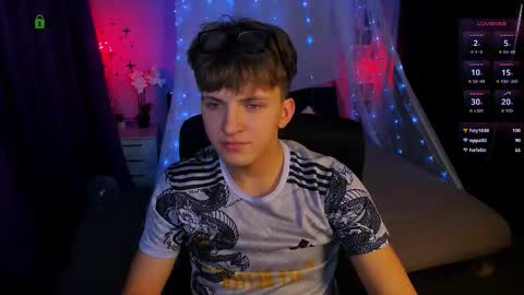 Travis online show from 11-06-25, 08:10