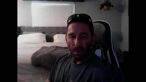 Snapshot of traviskenn chatting on 12-08-24, 09:19 TravisKenn online show from 12-08-24, 09:19