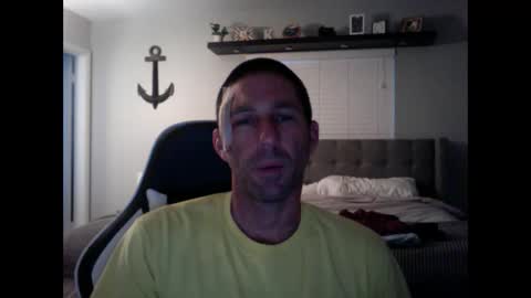Snapshot of traviskenn chatting on 12-19-24, 12:34 TravisKenn online show from 12-19-24, 12:34