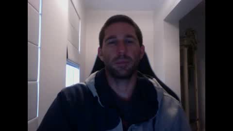 Snapshot of traviskenn chatting on 01-22-25, 12:49 TravisKenn online show from 01-22-25, 12:49