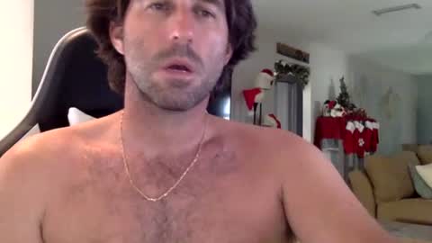 Snapshot of traviskenn chatting on 12-01-25, 07:30 TravisKenn online show from 12-01-25, 07:30