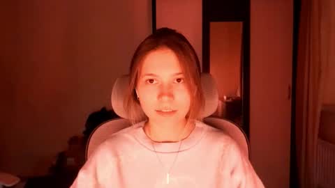 Snapshot of travisroule chatting on 11-21-25, 04:38 Lisa online show from 11-21-25, 04:38