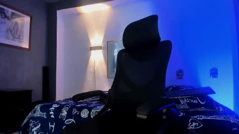 TRAV - INDEPENDENT MODEL online show from 11-14-25, 10:25