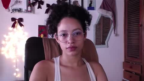 Snapshot of treasuresz chatting on 12-03-24, 05:23 Emily online show from 12-03-24, 05:23
