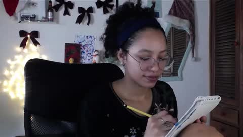 Snapshot of treasuresz chatting on 12-04-24, 05:00 Emily online show from 12-04-24, 05:00
