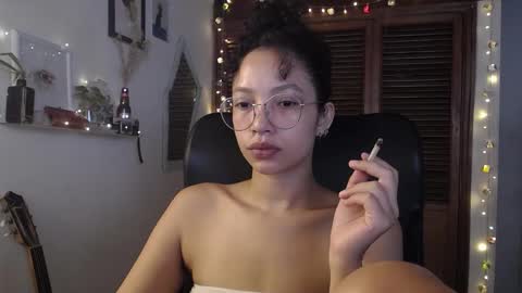 Snapshot of treasuresz chatting on 02-21-25, 04:05 Emily online show from 02-21-25, 04:05