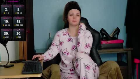 TreeJeanne online show from 10-12-25, 02:54