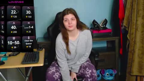 TreeJeanne online show from 11-27-25, 03:08