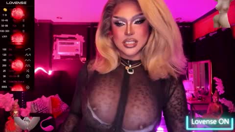 Snapshot of tremendouscockdestroyer chatting on 10-10-25, 11:09 Jade online show from 10-10-25, 11:09