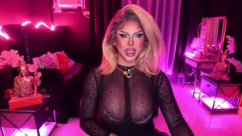 Snapshot of tremendouscockdestroyer chatting on 10-20-25, 03:40 Jade online show from 10-20-25, 03:40